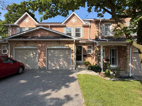 2575 Parmeer Dr #2, Mississauga, ON L5C 2Y3