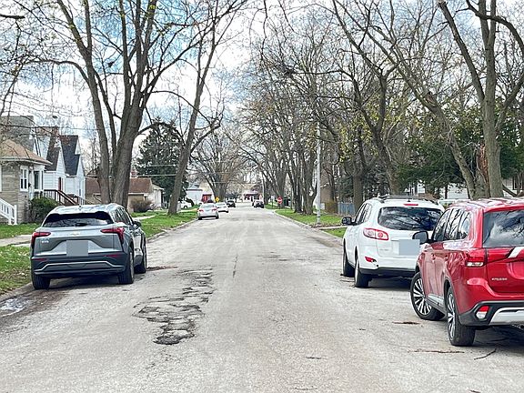 5th image of 16906 Shea Ave