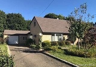 1st image of 29 Fieldstone Drive
