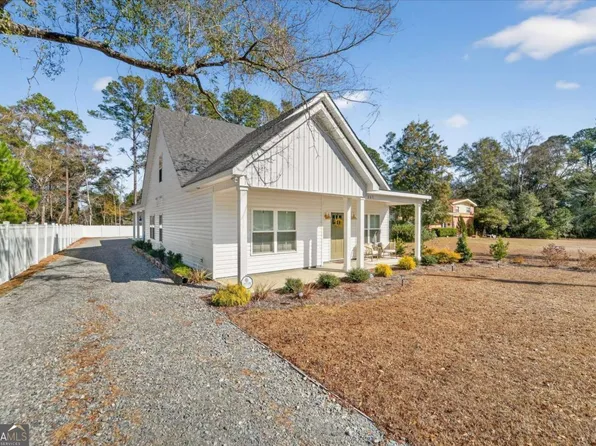 301 S Ash St, Springfield, GA 31329