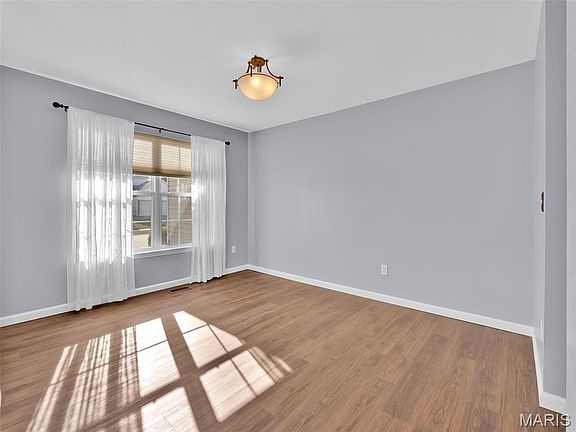 5th image of 2325 Ashley Place Dr