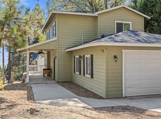 31173 Summit Dr, Running Springs, CA 92382