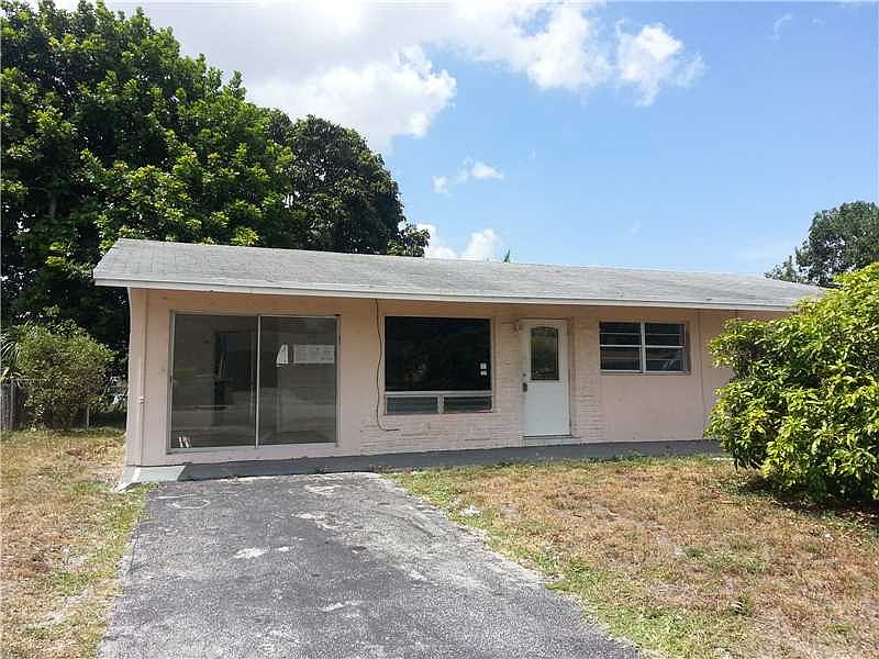 1st image of 2731 NW 21st St