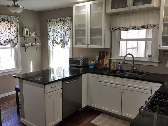 Kitchen - granite