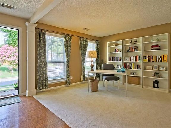 4th image of 591 Lullingstone Dr SE