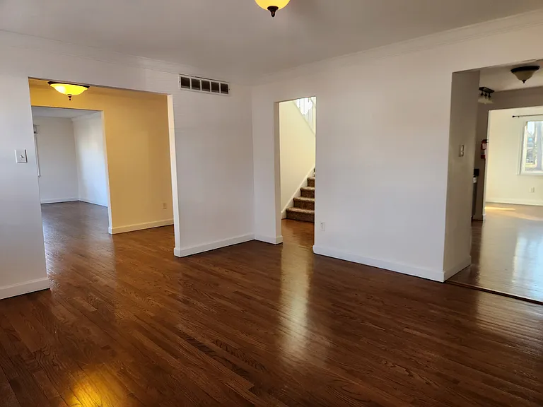 4 Oriole Dr — Photo 3