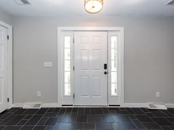 765 Leafwood Rd, Charleston, SC 29412