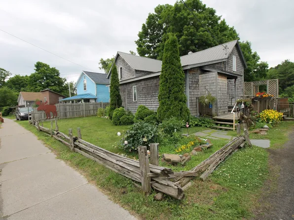 6633 Main St, Westport, NY 12993