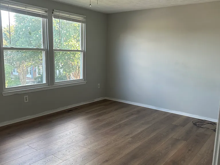 8414 Klarey Ct — Photo 6