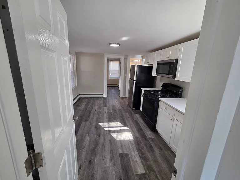 2818 Whitney Ave #1 — Photo 6