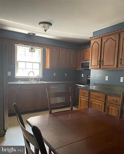 3 bed, 1544 sqft, $2,100 — Photo 4