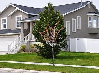 3188 S Hunter View Dr, West Valley City, UT 84128
