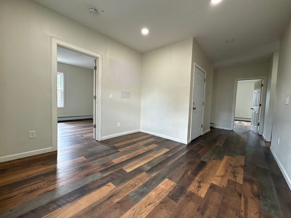 59 East St #3