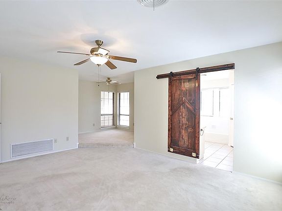 4th image of 5202 Pebblebrook Ct