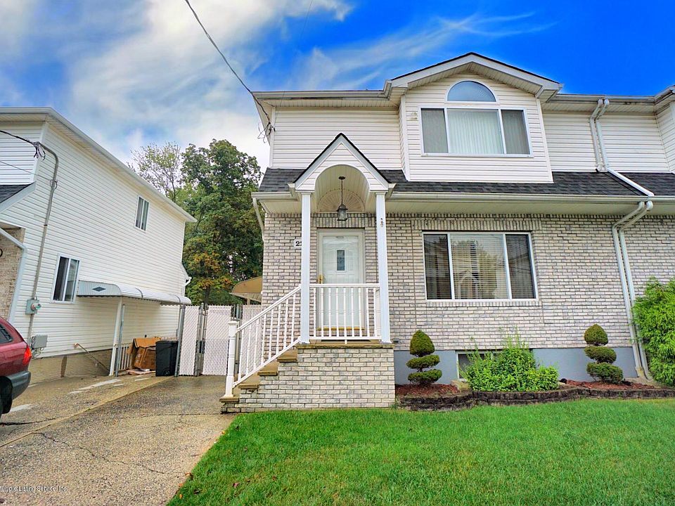 1st image of 22 Sonia Ct