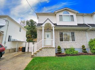 22 Sonia Ct, Staten Island, NY 10309