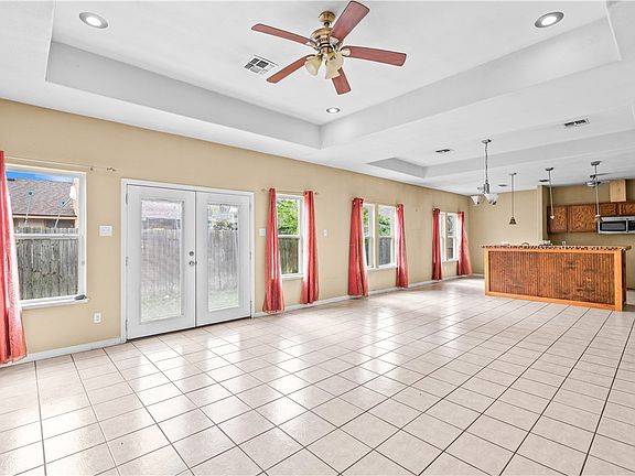 4th image of 5410 Nicole Ct