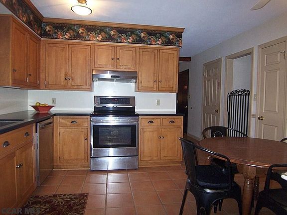 4th image of 675 Berkshire Dr