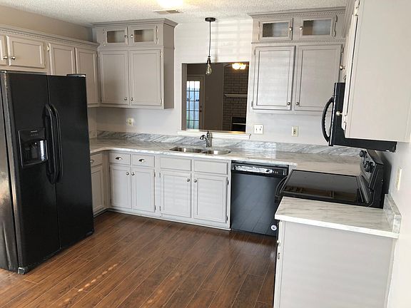 4th image of 424 Blair Dr