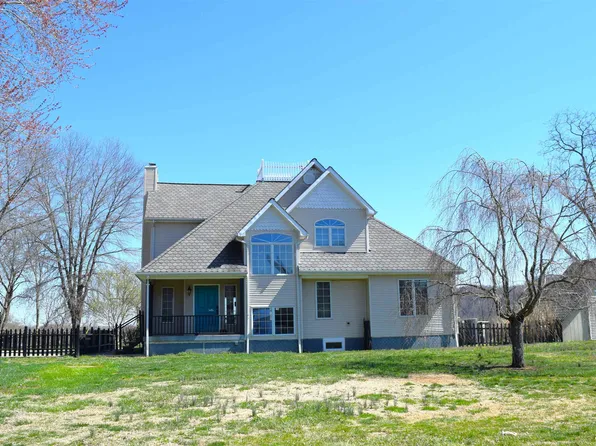 78 Center St, Crown City, OH 45623