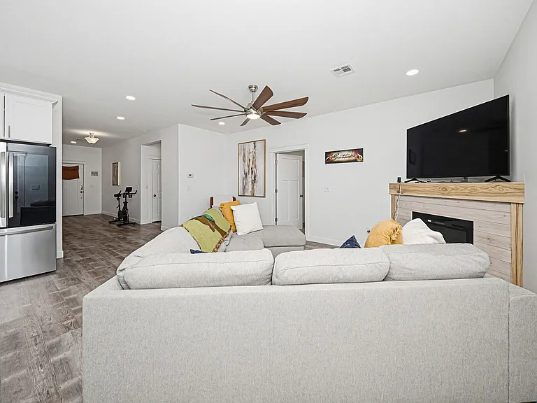 2513 Wren Ln — Photo 12