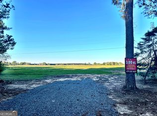 1 Red Dog Farm Rd, Cochran, GA 31014