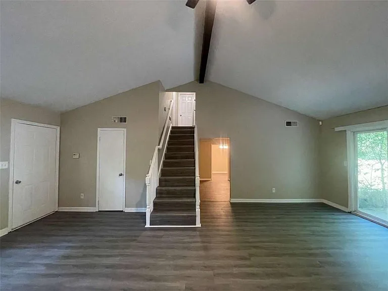55 Huntridge Dr — Photo 6
