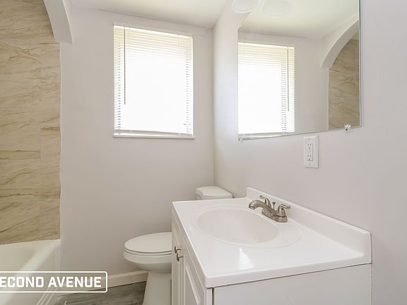 5th image of 1115 Woodlawn Ave