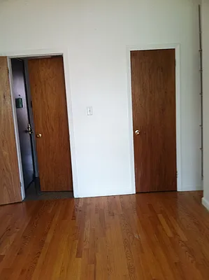 Rented by Kings Court Real Estate | media 27