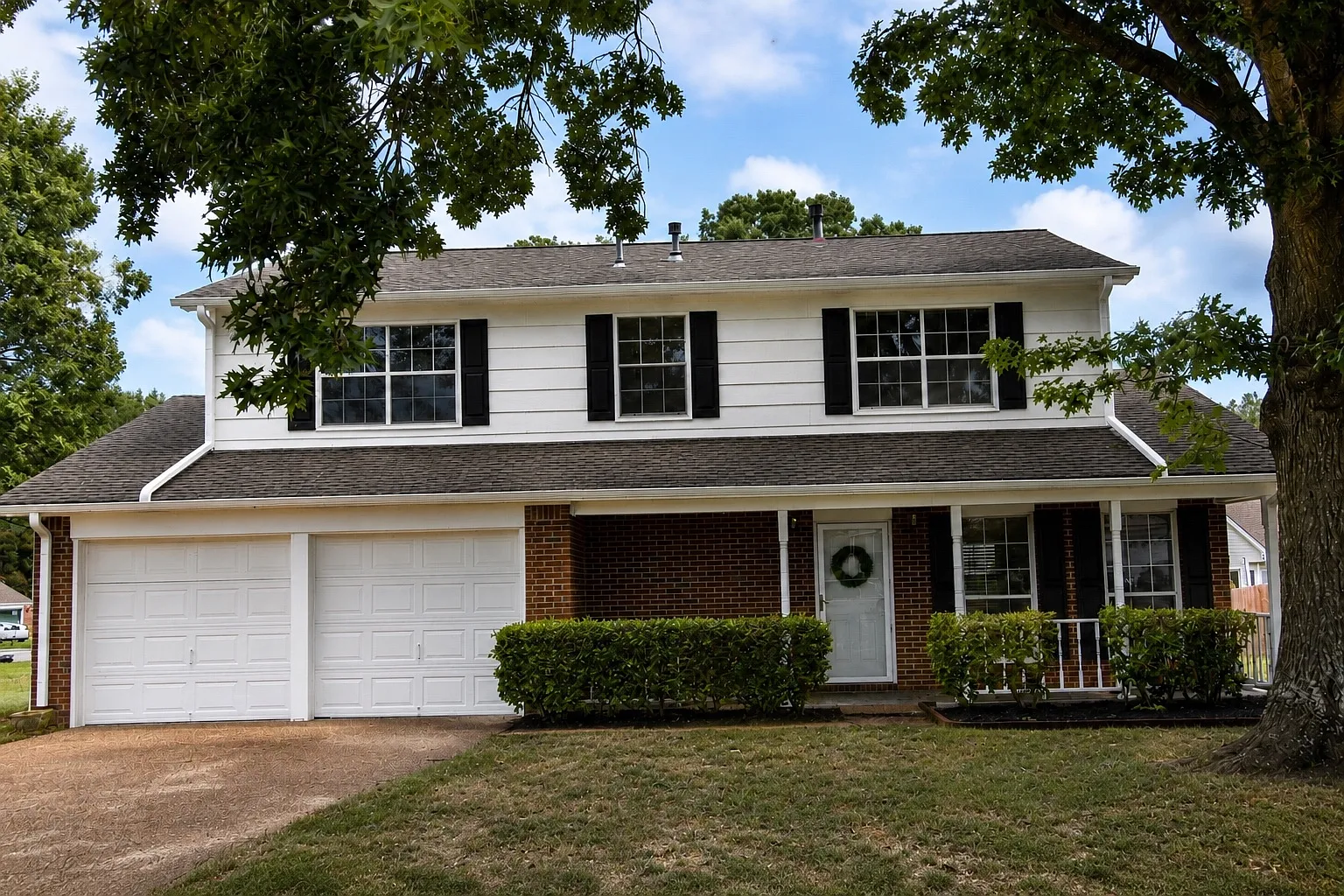 4 bed, 2240 sqft, $1,925 — Photo 1