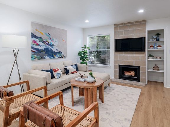 3rd image of 3601 Menchaca Rd #118