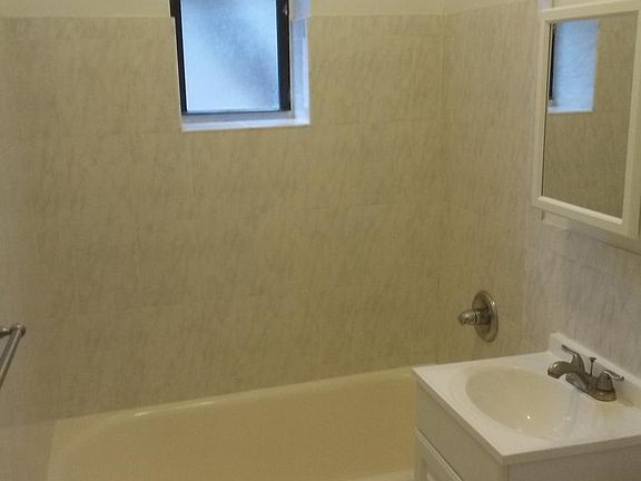 5th image of 3252 33rd St APT A6