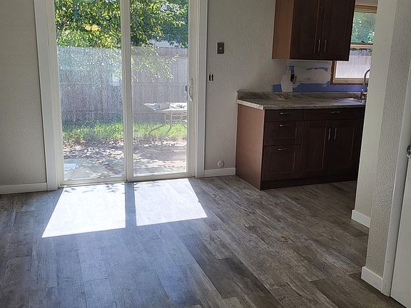2nd image of 3939 Reinhardt Dr