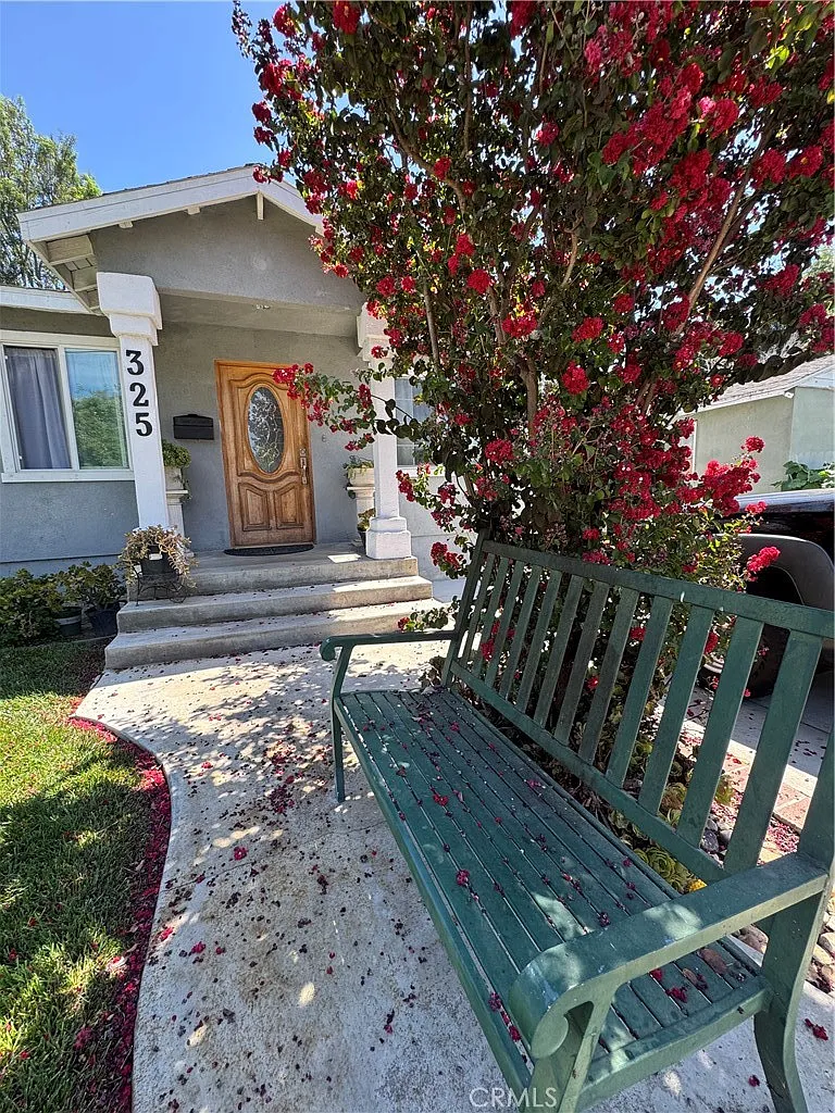 5 bed, 1371 sqft, $4,800 — Photo 2