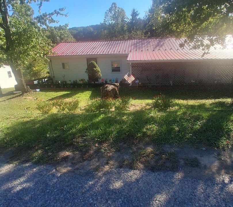 1st image of 702 Dollar Ln