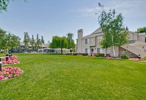 2nd image of 1797 Parkview Green Cir