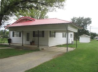 313 S Magnolia Ave, Erick, OK 73645