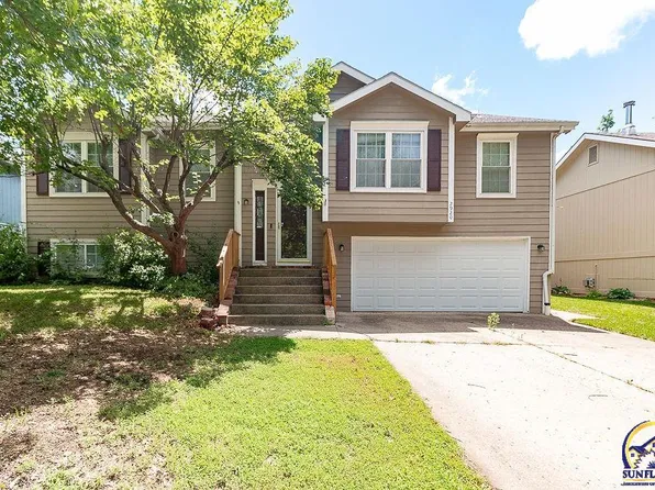 2920 Kensington Rd, Lawrence, KS 66046