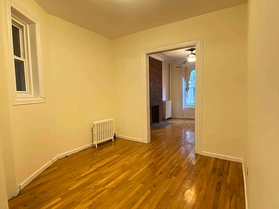 4th image of 424 Clinton St #1B