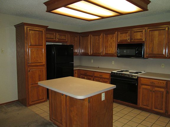 2nd image of 533 NW 172nd Pl