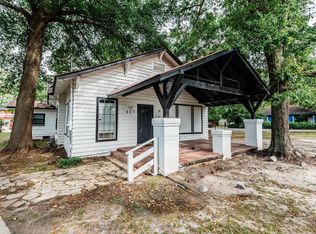 207 Carver Dr, Fort Valley, GA 31030