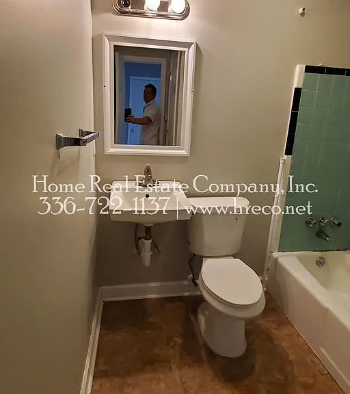 2334 N Cherry St #D — Photo 6