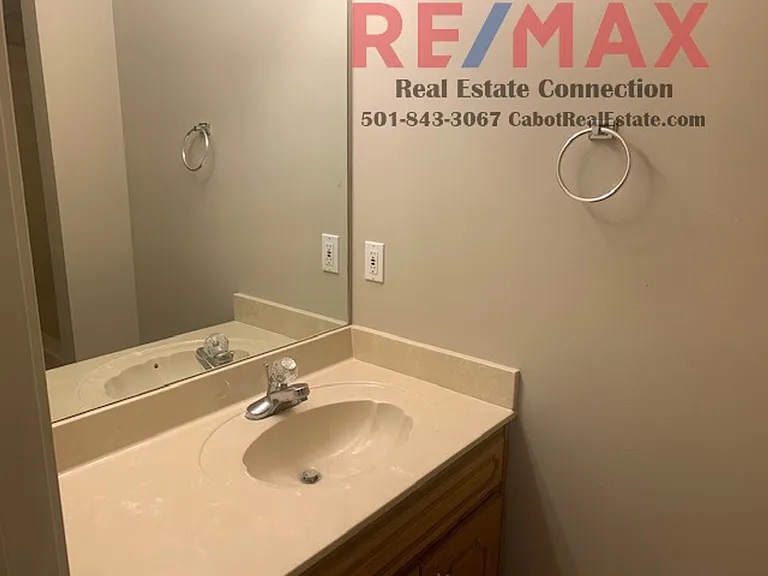 35 Reno Dr — Photo 7