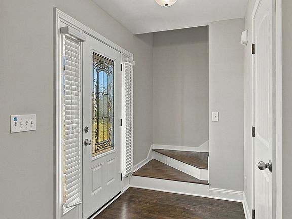 5th image of 121 Pledge Ct