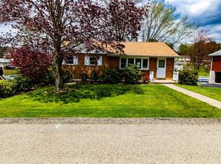 5 Lavon Ct, Jeannette, PA