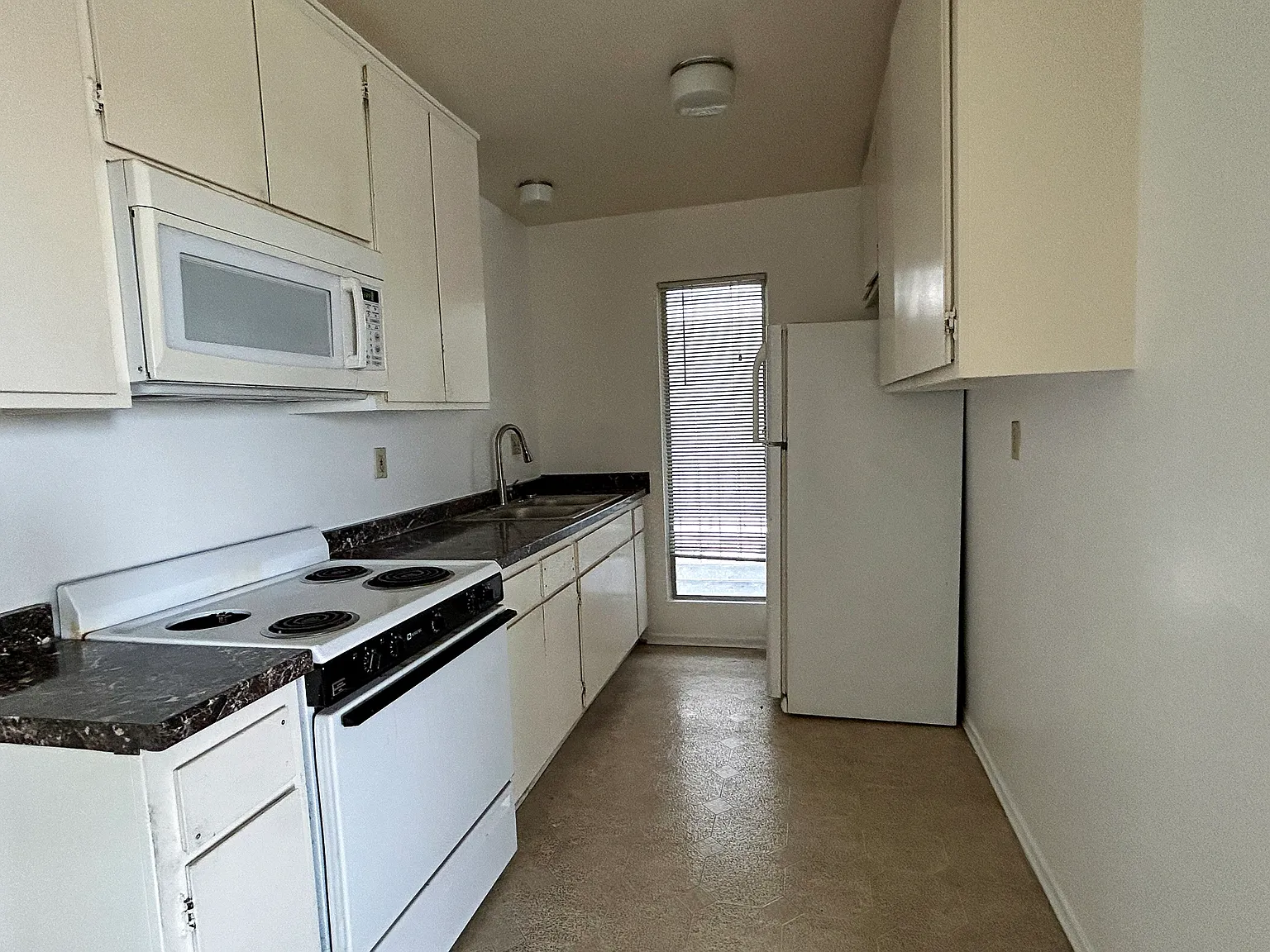 1 bed, 600 sqft, $1,950 — Photo 3