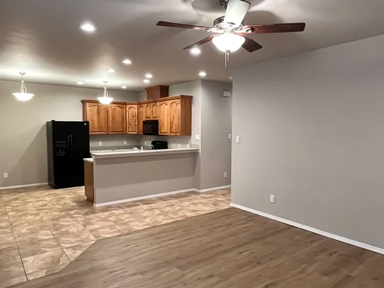 320 Sherrill Ln — Photo 9