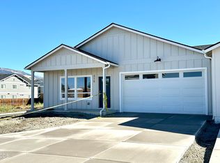 315 E Rapp Rd, Talent, OR 97540