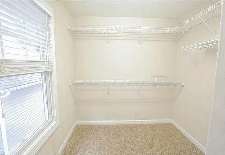 1325 Buckingham Ave — Photo 13