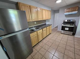 110 Old Rose St, Trenton, NJ 08638